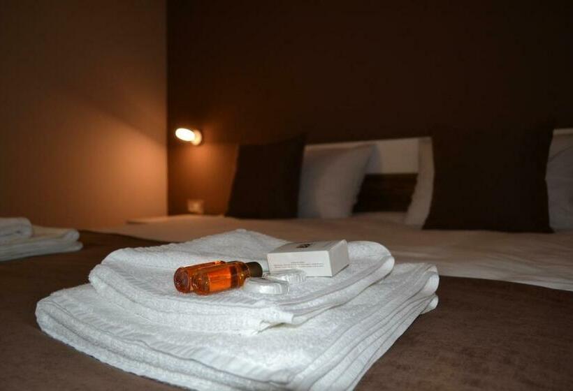 اتاق خانوادگی, City House Bitola