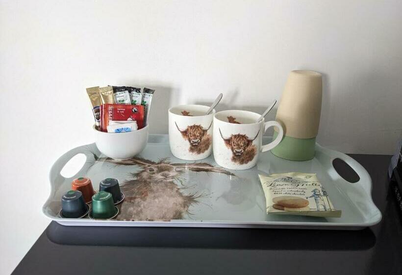 اتاق استاندارد با تخت بزرگ, Lochaline