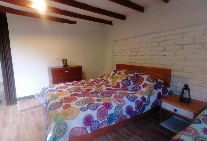 带2个双人床的标准工作室, Alojamiento El Regalo