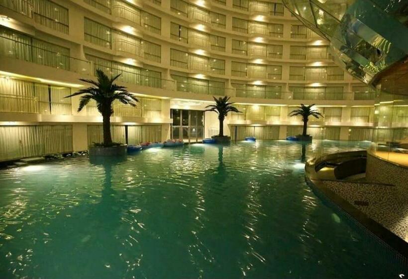 Студия Deluxe, Royal Treats At Rajhans Belliza Near Airport