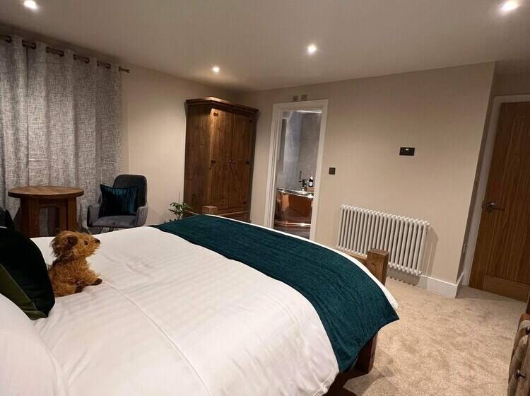 اتاق استاندارد, Bulls Head  Holymoorside