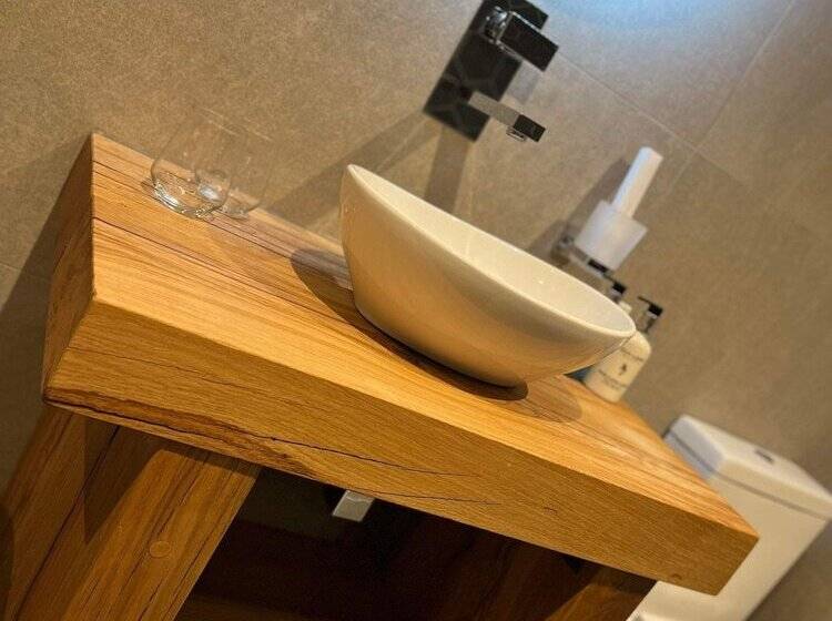 اتاق استاندارد, Bulls Head  Holymoorside