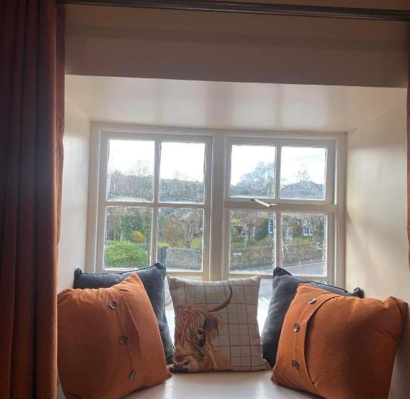 اتاق استاندارد, Bulls Head  Holymoorside