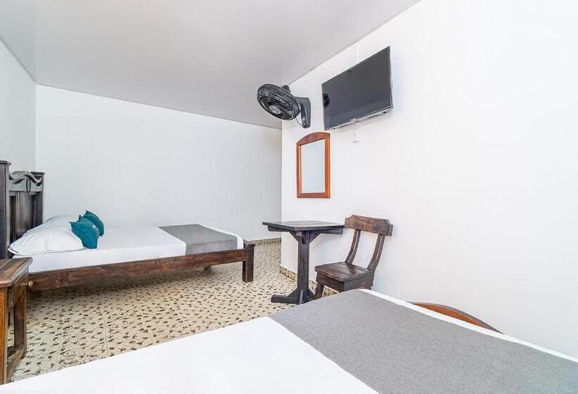 חדר סטנדרט לשלושה, Ayenda Bariloche La 22