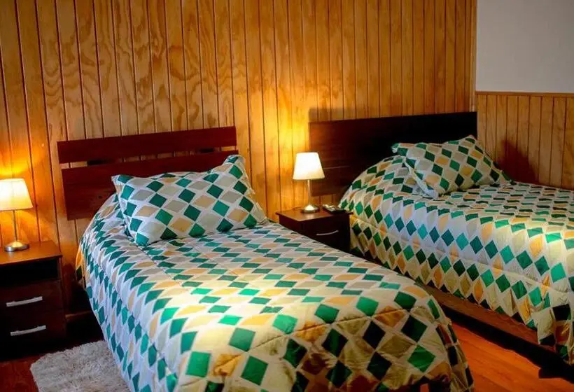 Standard Kolmen Hengen Huone, Roble Austral Hostal