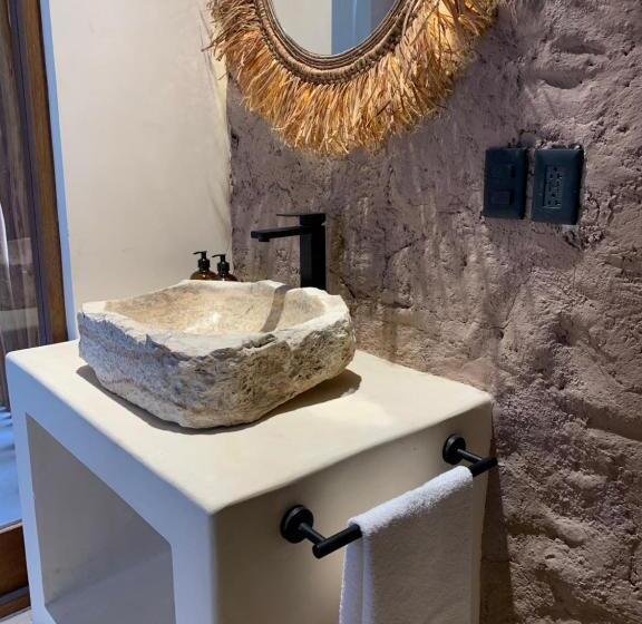 キングサイズベッドのスイートルーム, Tikul Hotel Boutique