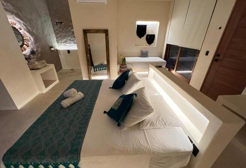 Deluxe Suite King Bed, Tikul Hotel Boutique