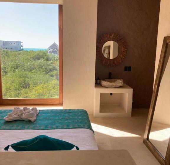 Deluxe Suite King Bed, Tikul Hotel Boutique