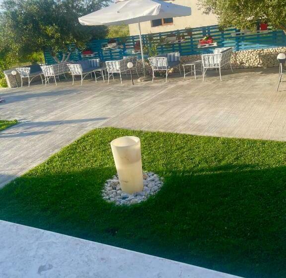 חדר דלוקס, Kred