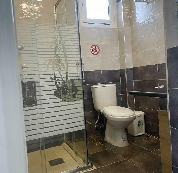 חדר דלוקס, Kred