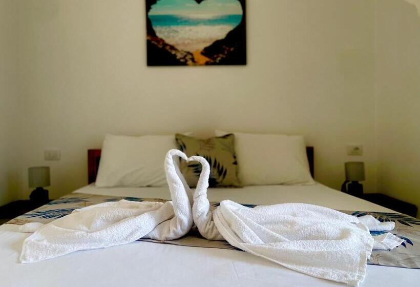 חדר דלוקס, Kred