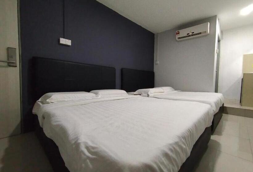 سوییت خانوادگی, Oyo 90478 Marina World
