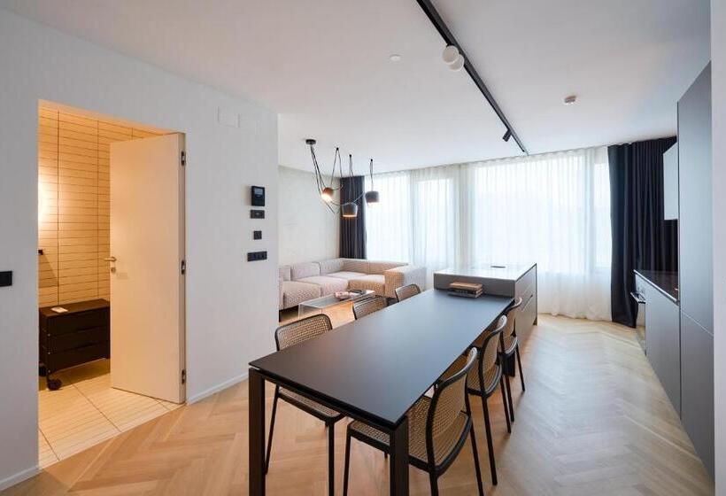 آپارتمان 2 خوابه, Neu Residences Smart Stay