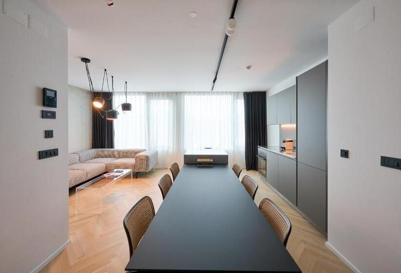 آپارتمان 2 خوابه, Neu Residences Smart Stay