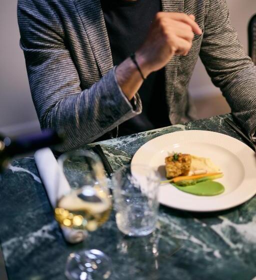 1 Bedroom Penthouse Apartment, Neu Residences Smart Stay