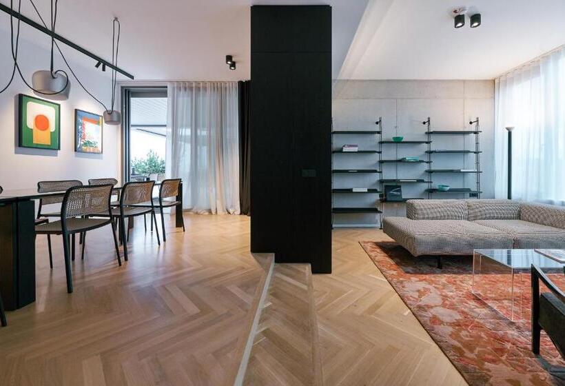 1 Bedroom Penthouse Apartment, Neu Residences Smart Stay