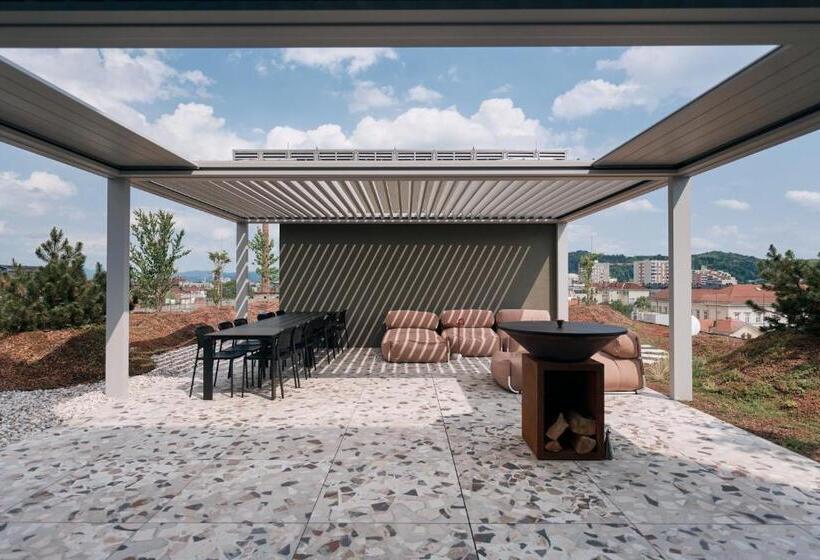 1 Bedroom Penthouse Apartment, Neu Residences Smart Stay