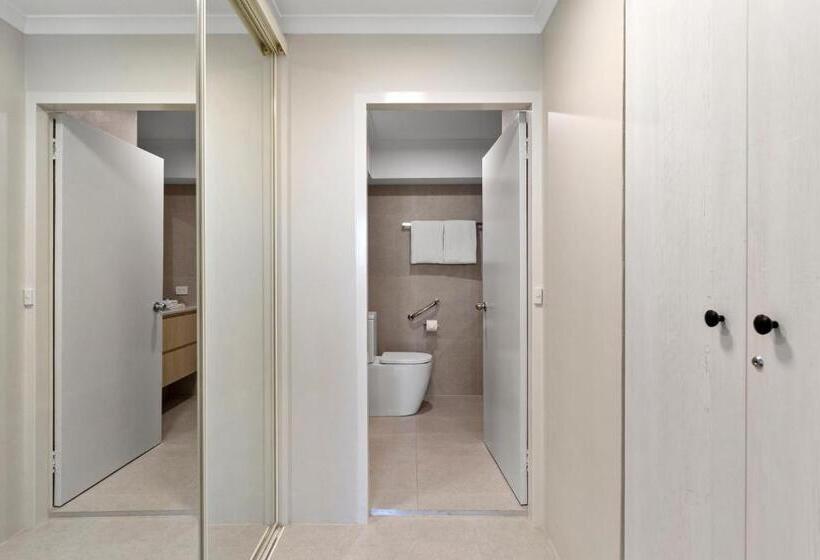 شقة سوبيريور من غرفتي نوم مطلة على البحر, 84 The Spit Holiday Apartments