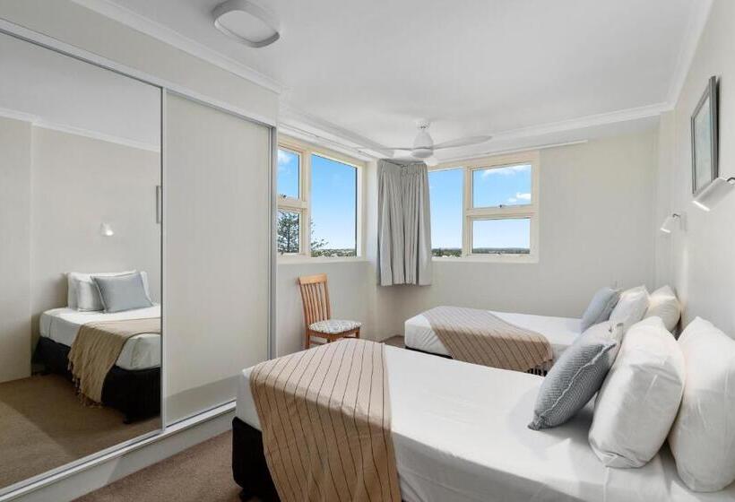 شقة سوبيريور من غرفتي نوم مطلة على البحر, 84 The Spit Holiday Apartments