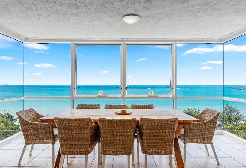 Superior 2-bedroom flat with a view, 84 The Spit Holiday Apartments