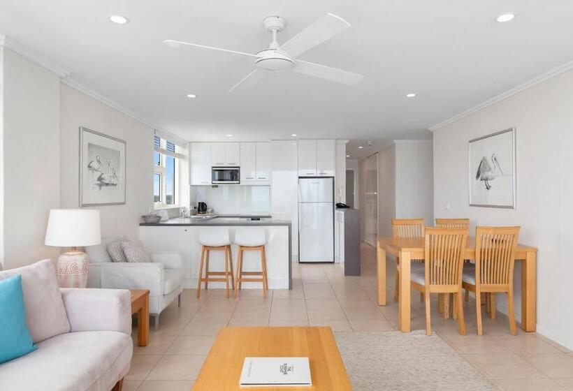 Апартаменты Ejecutiva 2 Спальни, 84 The Spit Holiday Apartments