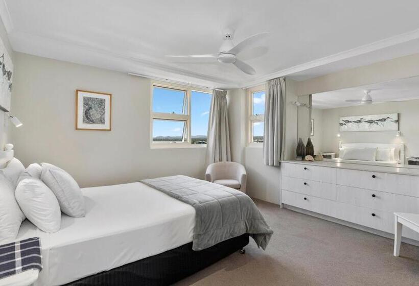 Superior 2-bedroom flat with sea view, 84 The Spit Holiday Apartments