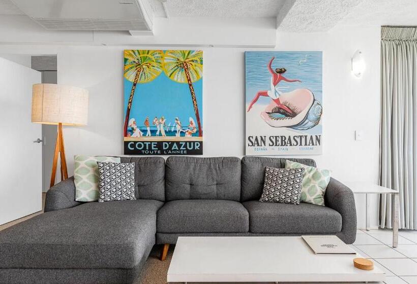 Superior 2-bedroom flat with a view, 84 The Spit Holiday Apartments