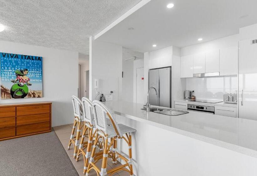 Superior 2-bedroom flat with a view, 84 The Spit Holiday Apartments