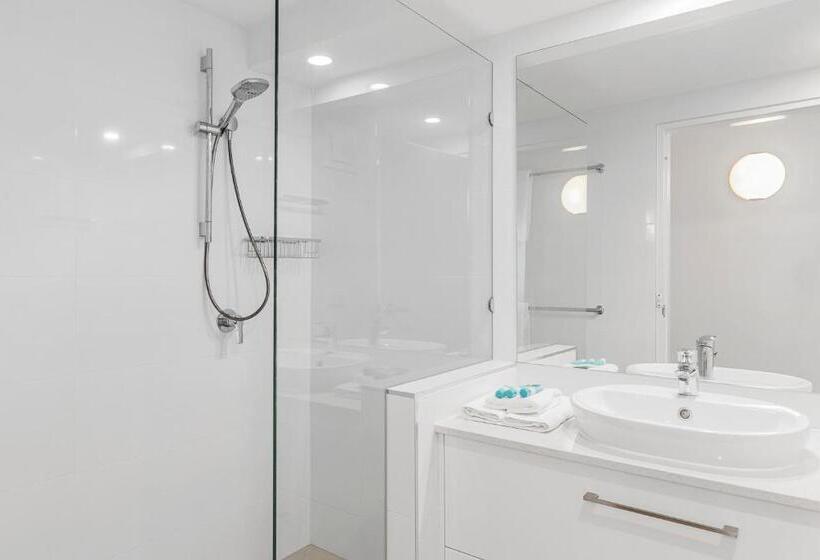 شقة سوبيريور من غرفتي نوم مع إطلالات, 84 The Spit Holiday Apartments