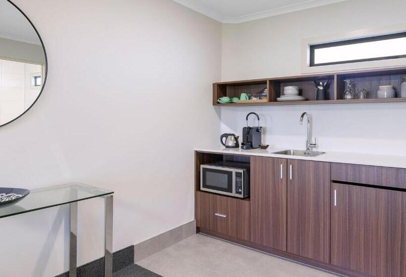 Президентский Люкс, Jetpark Hamilton Airport New Zealand