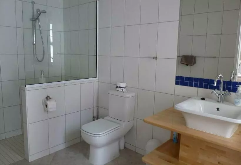 اتاق استاندارد, Meikes Guesthouse