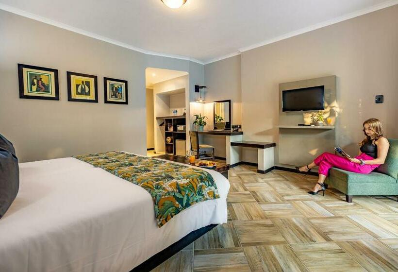 Номер Стандарт, Numbi & Garden Suites