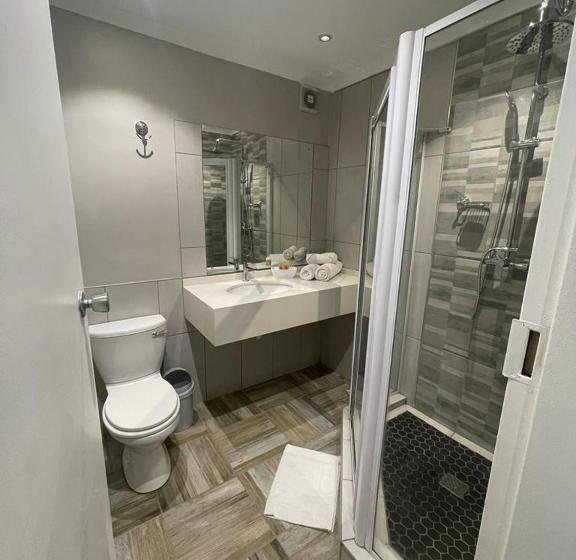 Номер Стандарт, Numbi & Garden Suites