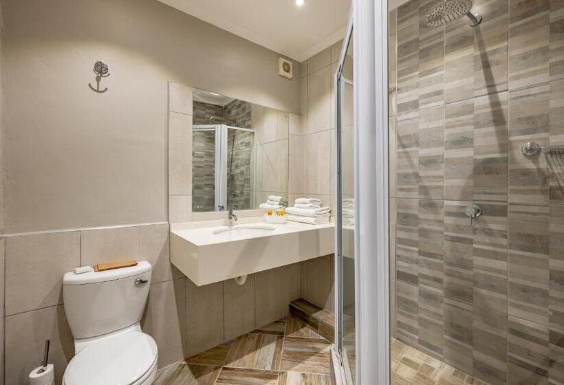 Семейный Номер, Numbi & Garden Suites