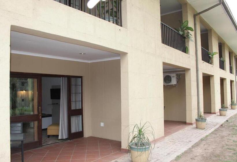 Семейный Номер, Numbi & Garden Suites