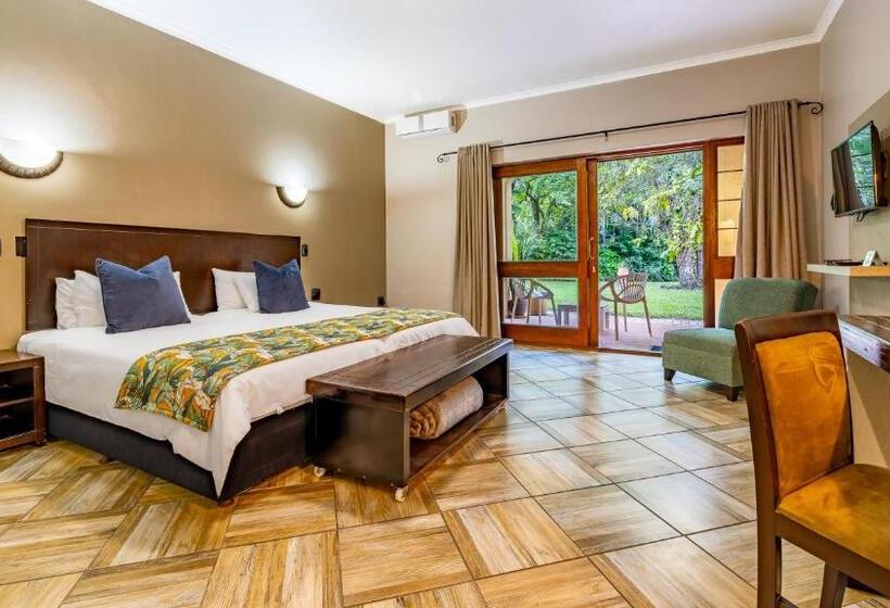 Номер Стандарт, Numbi & Garden Suites