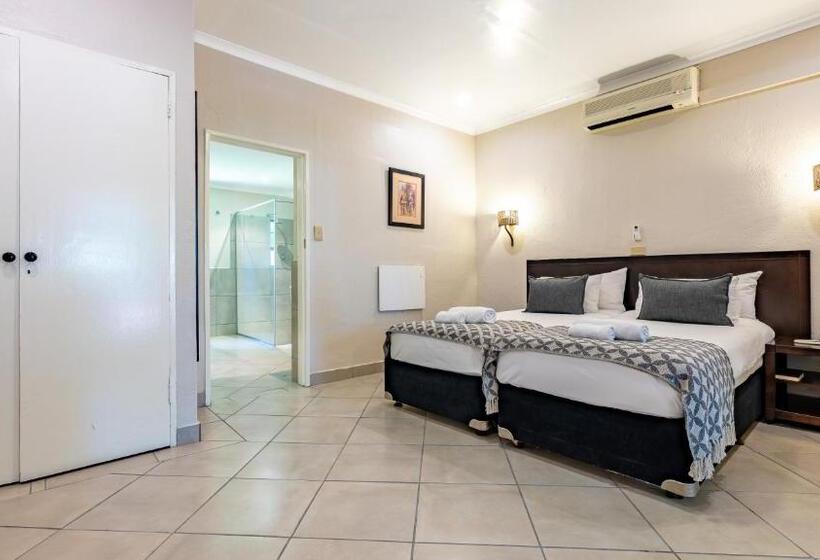 Номер Стандарт Вид на Сад, Numbi & Garden Suites