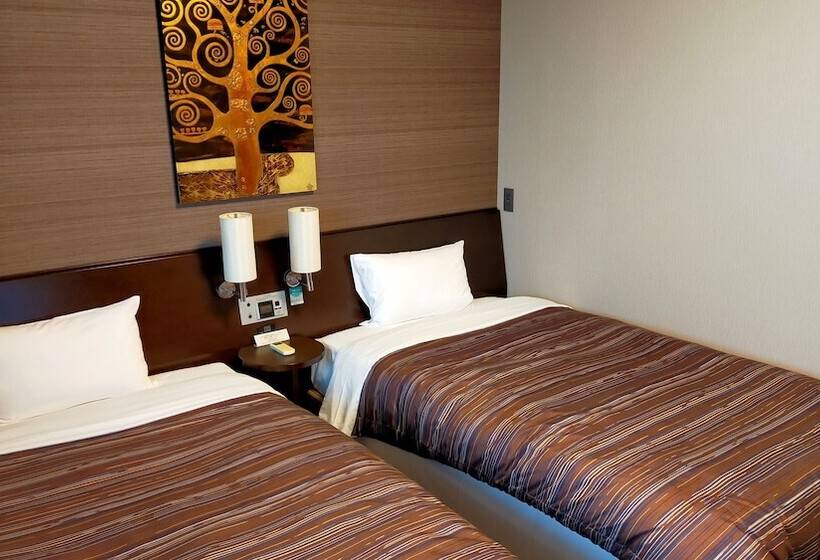 Номер Комфорт, Route Inn Mitokenchomae