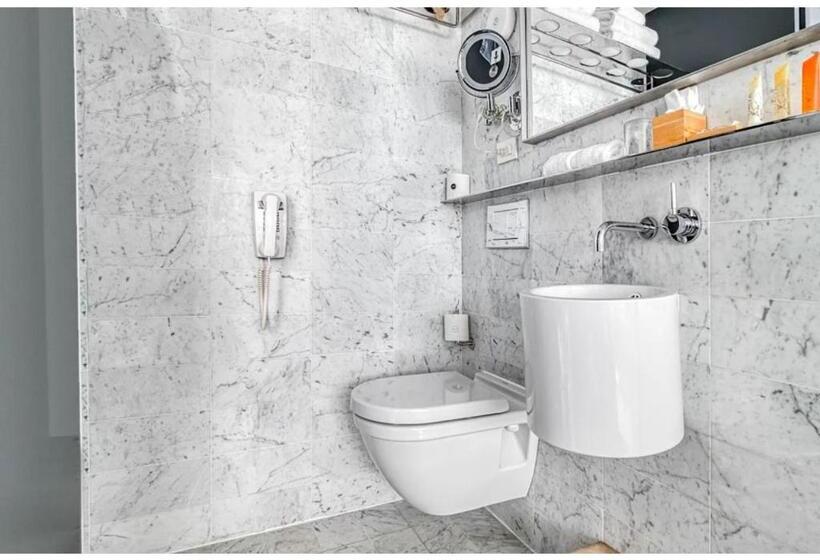 غرفة قياسية, Alameda Highline