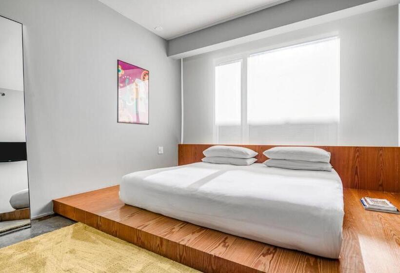 غرفة قياسية, Alameda Highline