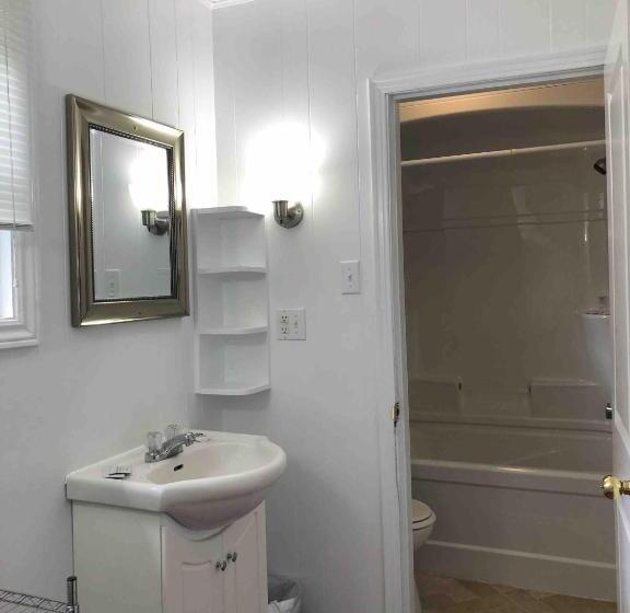 标准间带双人床, Lakelawn B&b Motel