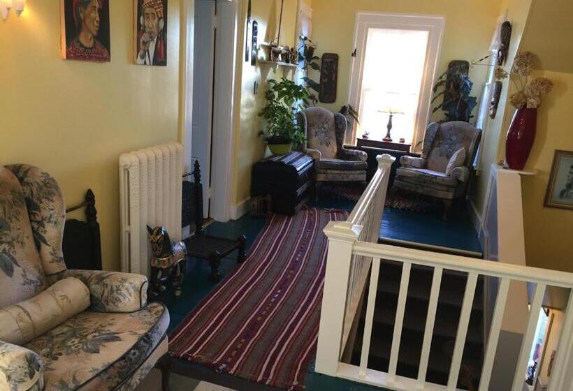 1间卧室的房子, Lakelawn B&b Motel