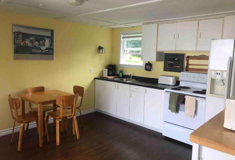 家庭套房, Lakelawn B&b Motel
