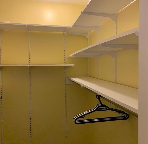 דירת חדר, Lakelawn B&b Motel