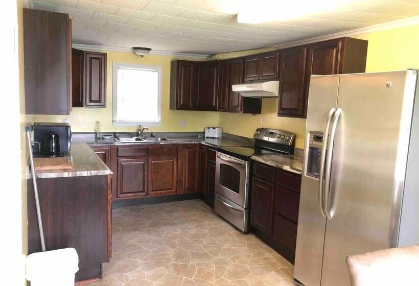 דירת חדר, Lakelawn B&b Motel