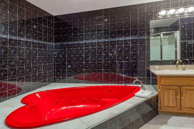 سوئیت با تخت بزرگ, Thriftlodge By Wyndham Moncton