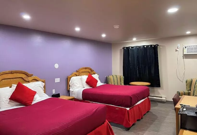 ２ダブルベッドのスタンダードルーム, Thriftlodge By Wyndham Moncton