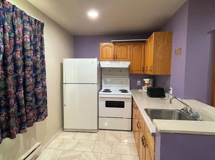 اتاق استاندارد با 2 تخت دوبل, Thriftlodge By Wyndham Moncton