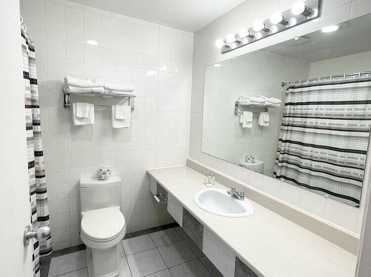 اتاق استاندارد با 2 تخت دوبل, Thriftlodge By Wyndham Moncton