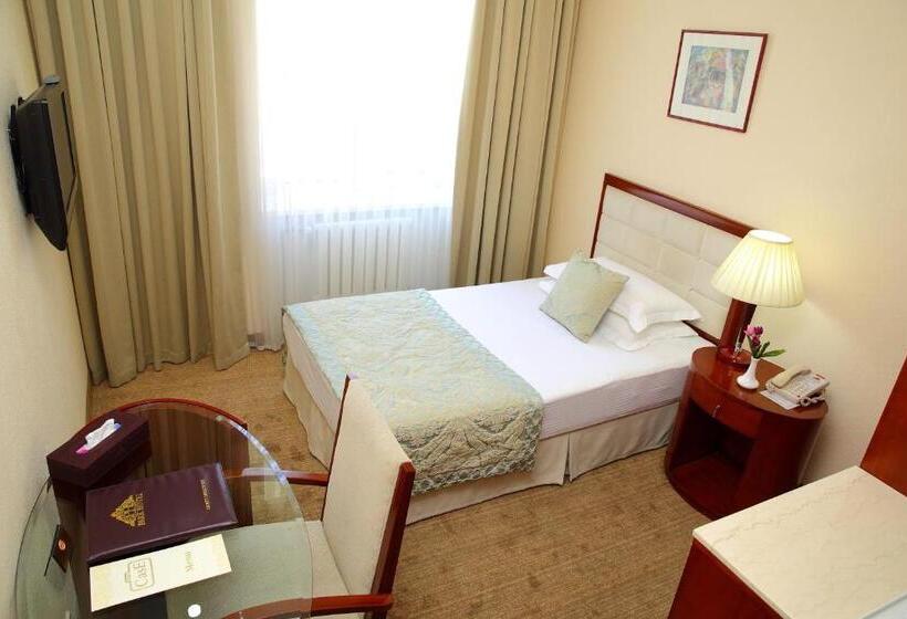 اتاق استاندارد یک نفره, Park Hotel Bishkek
